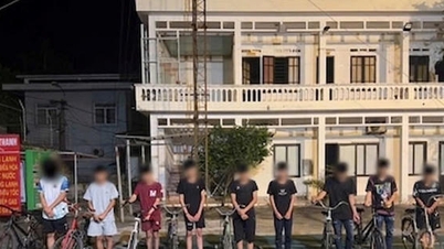 Die Behörden in Hai Phong gehen gegen eine Gruppe von Studenten vor, die die Bremsen ihrer Motorräder entfernt hatten und mitten auf der Straße gefährlich Schlangenlinien fuhren.