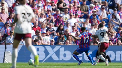 Arsenal, Premier Lig şampiyonluğunu ilan ettiği gün Crystal Palace'ı rahat bir şekilde mağlup etti.