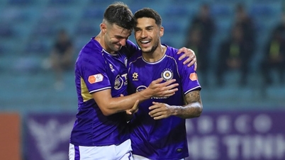 Hanoi FC menewaskan Nam Dinh 2-1: Daya tahan bekas juara dan kekuatan semangat juang yang teguh.