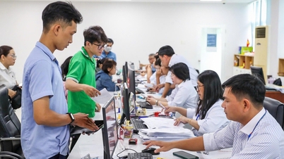 Kementerian Dalam Negeri mengeluarkan garis panduan mengenai pengurangan tenaga kerja dan pengambilan kakitangan bukan khusus ke dalam jawatan perkhidmatan awam.