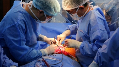 Buat pertama kalinya, Hospital Persahabatan Viet Tiep berjaya melakukan pemindahan buah pinggang daripada penderma yang mati otak.