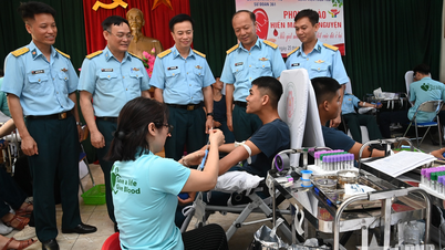 Tuổi trẻ Sư đoàn 361 xung kích hiến máu tình nguyện