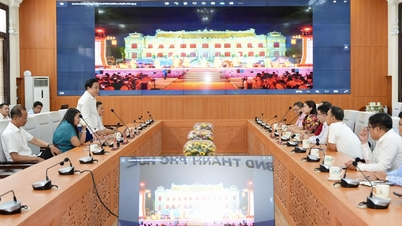 Vorschlag, die Verleihung der Golden Kite Awards in Hue abzuhalten.
