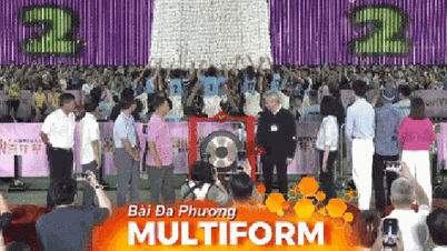 홍콩(중국): 만두 폭포에 올라가 행운을 빌라.