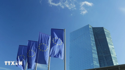 ЄЦБ проводить екстрене засідання щодо моделі штучного інтелекту, автор Клод Мітос