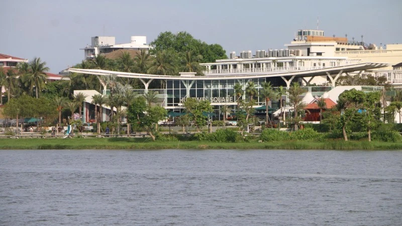 Liên quan công trình vi phạm xây dựng bên sông Hương (TP Huế): dừng thi công, bổ sung hồ sơ trong 90 ngày