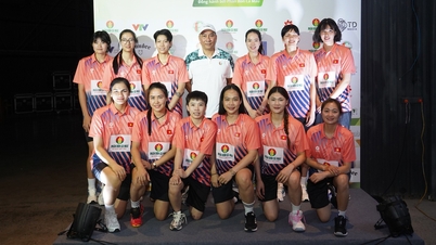 タイン・トゥイがベトナム女子バレーボール代表チームに加わりました。彼女たちはどの大会への出場に向けて準備を進めているのでしょうか？