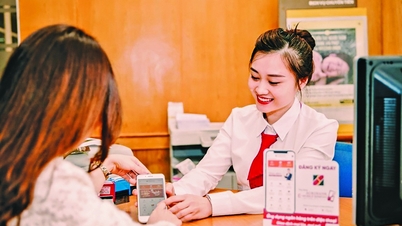 Thẻ tín dụng và câu chuyện kiểm soát chi tiêu