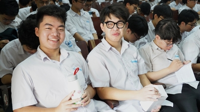 La scuola superiore per studenti dotati in scienze naturali continua a confermare la sua posizione di leadership nella formazione e nella valorizzazione degli studenti di talento.