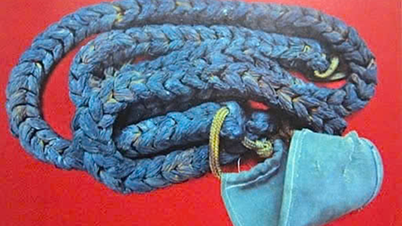 La tattica di usare le fionde per lanciare granate contro gli avamposti nemici: un'innovazione tipica e notevole della guerriglia vietnamita.