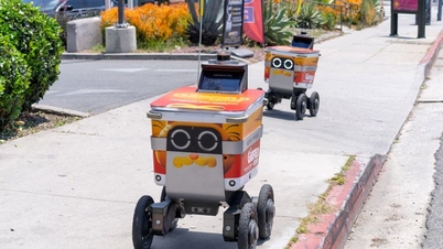 Robot pengantar barang membanjiri Los Angeles, menimbulkan perasaan campur aduk bagi para penduduknya.