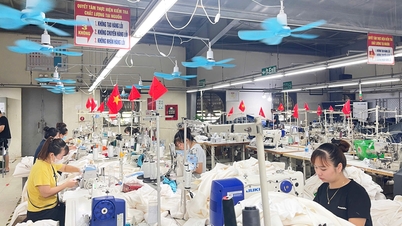 As empresas ajustam os horários de trabalho para proteger os funcionários do calor.