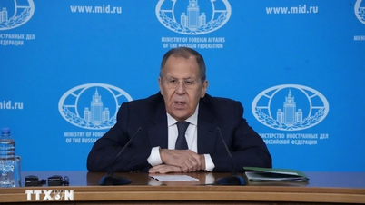 Russland rät Botschaftsmitarbeitern, Kiew zu verlassen.