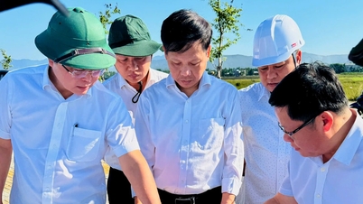 ແນວລາວສ້າງຊາດ ດ່າໜັງ ກຳລັງຕິດຕາມກວດກາການລົງທຶນໃນພື້ນຖານໂຄງລ່າງໃນເຂດຕັ້ງຖິ່ນຖານໃໝ່ໃນຕາແສງ ຮວ່າວັງ.