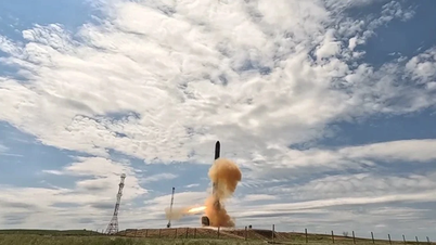 How long did Russia prepare for the latest RS-28 Sarmat missile launch?