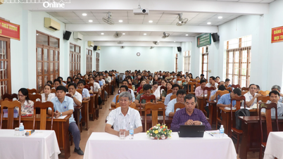 Training on professional skills for supervising the entrance exam for grade 10.