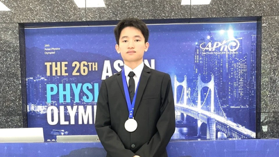 Uczniowie z Phu Tho zdobywają srebrny medal na Azjatyckiej Olimpiadzie Fizycznej.