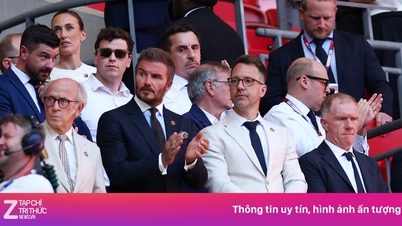 Beckham hanya bisa menyaksikan tanpa daya saat mimpi promosi Salford hancur.