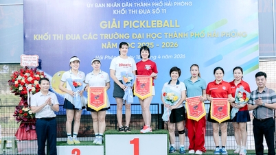 Turneu palpitant de pickleball între universitățile din orașul Hai Phong