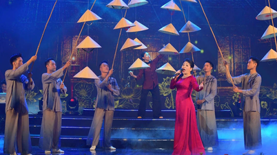 Seniman dan penulis perintis mengangkat budaya Vietnam ke tingkat yang lebih tinggi.