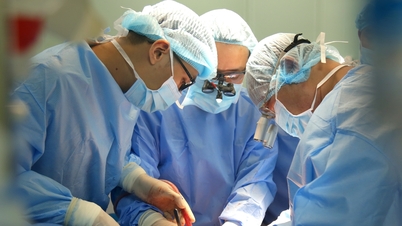 Record medico vietnamita: 21 trapianti di organi rapidissimi in soli 4 giorni presso l'ospedale Viet Duc.