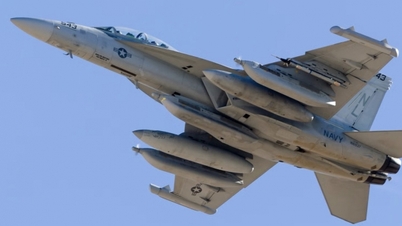 EA-18G Growler – Potenza elettromagnetica nell'aria