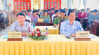 La commune de Phu Hoa fait le bilan d'une année de mise en œuvre du modèle de gouvernement local à deux niveaux.