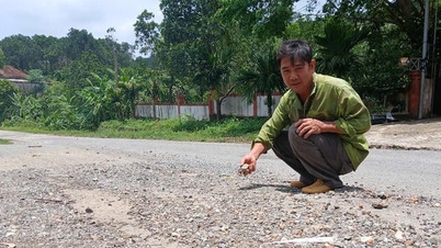 Jalan Raya 91 di Ha Tinh dalam kondisi rusak: Pemandangan yang mengerikan di jalur transportasi "satu lajur" ini.