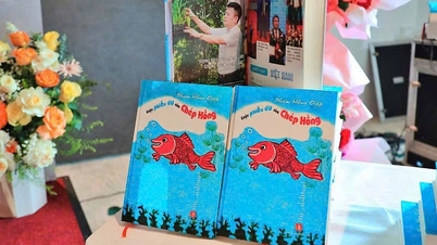 การผจญภัยของปลาคาร์พแดงและธรรมชาติที่ไหลลื่นของน้ำ