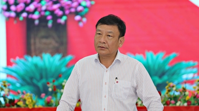 Bui Thang, vicesegretario del Comitato provinciale del Partito di Lam Dong, lavora presso la comune di Quang Lap.