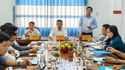 A helyi önkormányzatok működésének felmérése két szinten: Ly Van Lam kerület és Vinh Phuoc község.