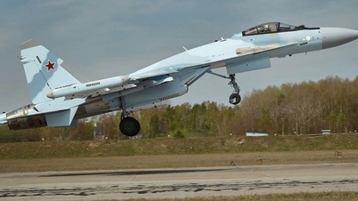 Jet pejuang asing Rusia memasuki 'pertempuran'.