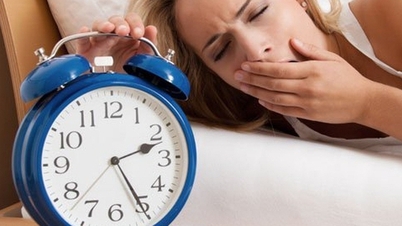 Quali sono i rischi per la salute associati al dormire meno di 5 ore al giorno?