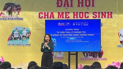 Professores do departamento de Psicologia da HSU compartilham dicas sobre como lidar com o estresse dos exames com alunos da Escola de Ensino Fundamental e Médio Hoa Sen.