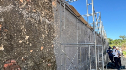 שחזור מצודת הואה הקיסרית: ערכת הצבעים הניסיונית כעת פחות "כואבת לעיניים".