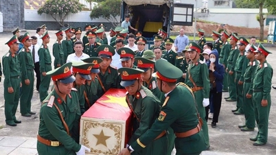 Dien Bien: Neun sterbliche Überreste vietnamesischer Freiwilligensoldaten, die in Laos ums Leben kamen, werden nach Vietnam zurückgebracht.