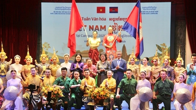 Radiant with Vietnamese cultural identity, a heartwarming friendship between Vietnam and Cambodia.