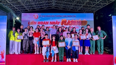 The first ever Flashmob Festival in Tang Nhon Phu Ward was a vibrant event.
