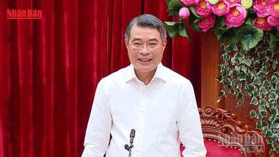 [Video] Prime Minister Le Minh Hung: Vinh Long must establish a new model for achieving "double-digit" growth targets