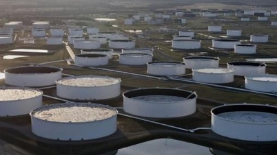 Prezzi della benzina e del diesel oggi, 27 maggio: un aumento significativo, mentre i raid aerei vanificano le speranze di riapertura dello Stretto di Hormuz.