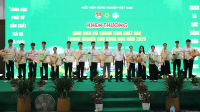 Gli studenti dell'Accademia vietnamita di agricoltura diffondono la loro passione per la ricerca scientifica.