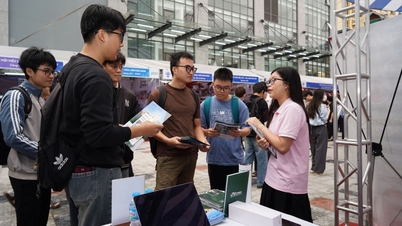 Migliaia di studenti entrano in contatto con i datori di lavoro, ampliando le proprie opportunità di impiego.