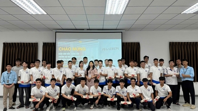 L'Università Industriale di Quang Ninh sta potenziando le attività di esperienza pratica per gli studenti di ingegneria presso Pegatron Vietnam Co., Ltd.