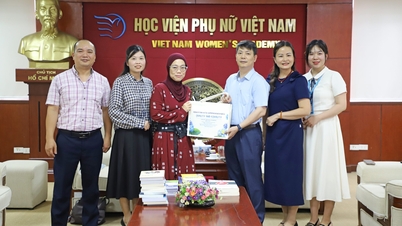 L'Accademia delle donne vietnamite ha accolto rappresentanti della Biblioteca del Congresso degli Stati Uniti, aprendo numerose prospettive di cooperazione accademica.