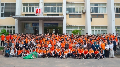 L'Università di Teatro e Cinema di Hanoi ha organizzato un programma esperienziale e di orientamento professionale per gli studenti della scuola superiore FPT di Hanoi Ovest.