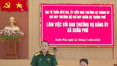 Il comune di Xuan Phu deve concentrarsi sulla creazione di una forte forza armata locale.