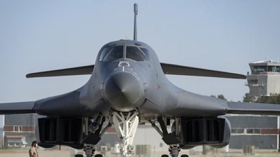L'aeronautica militare statunitense sta spendendo centinaia di milioni di dollari per rimettere in servizio il bombardiere supersonico B-1B Lancer.