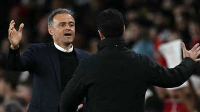 Scontro tra PSG e Arsenal: una battaglia di intelligenza tattica tra una difesa solida e un attacco dinamico a Budapest.