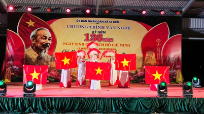 Il comune di Ia Krêl ha organizzato un evento culturale e artistico di massa per celebrare il 136° anniversario della nascita del presidente Ho Chi Minh.