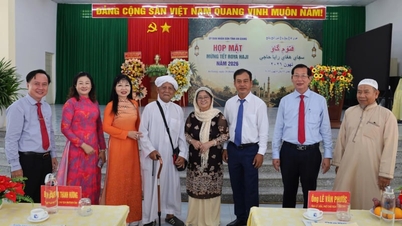 Živý festival Royal Haji: Nový život v komunitě Cham v An Giang.